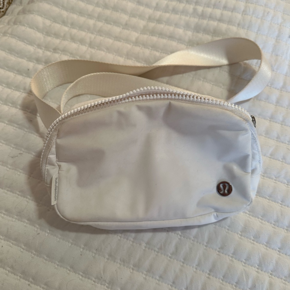 Lululemon white belt bag